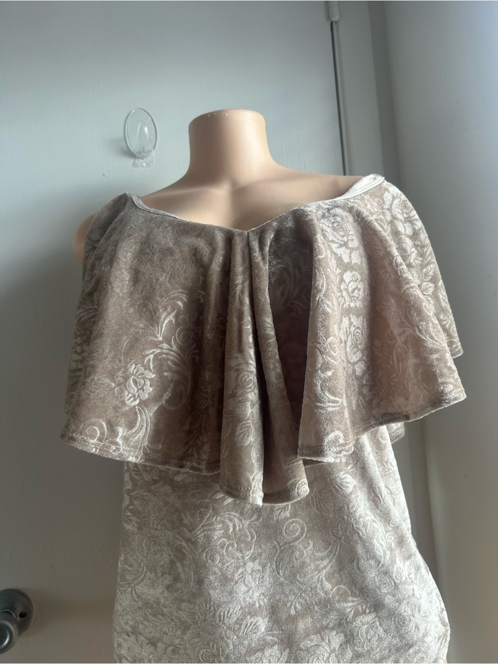 Lou & Grey Taupe One-Shoulder Floral Jacquard Dress